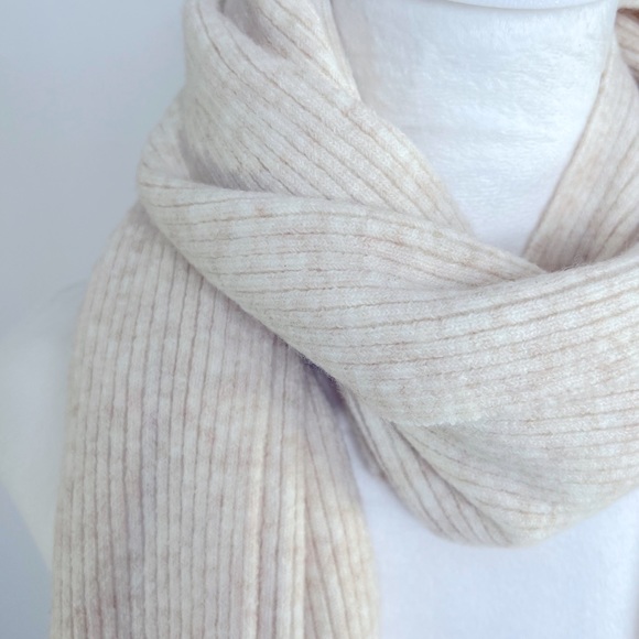 NEW / Jcrew Ribbed scarf in Supersoft yarn - Picture 3 of 5